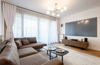 Location longue durée d’un appartement élégant de 3 pièces, 88 m², Skyline Residence, Belgrade, Serbie